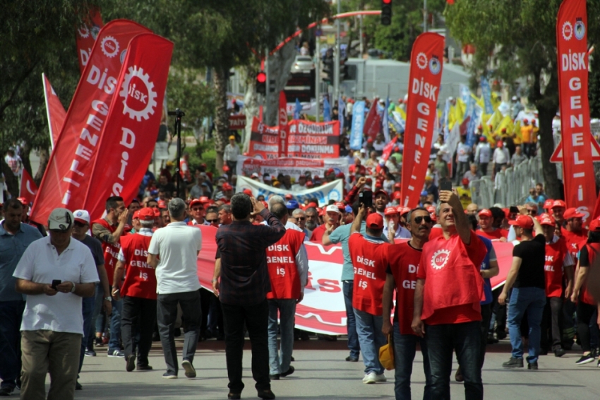 1 Mayıs mitinginde İstiklal Marşı okunmadı