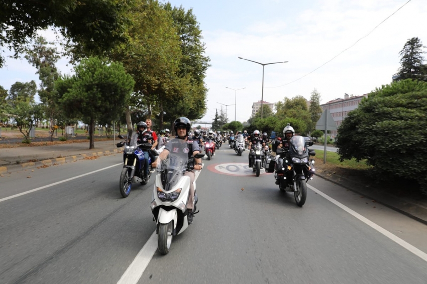 Motosiklet tutkunları festivalde bir araya geldi