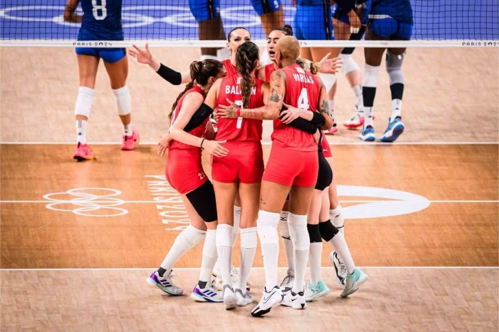 A Milli Kadın Voleybol Takımı, İtalya’ya 3-0 mağlup oldu