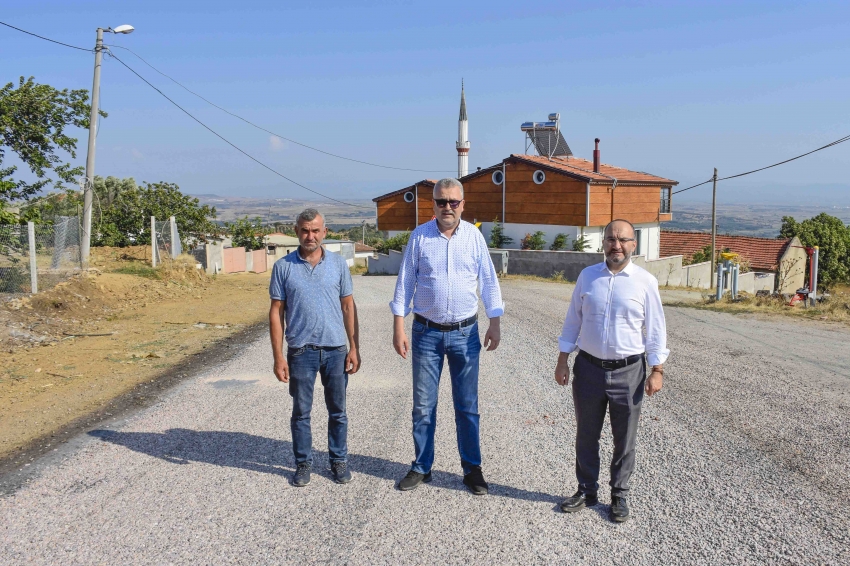 Karacabey’de ulaşımı rahatlatmaya yönelik yol çalışmaları sürüyor