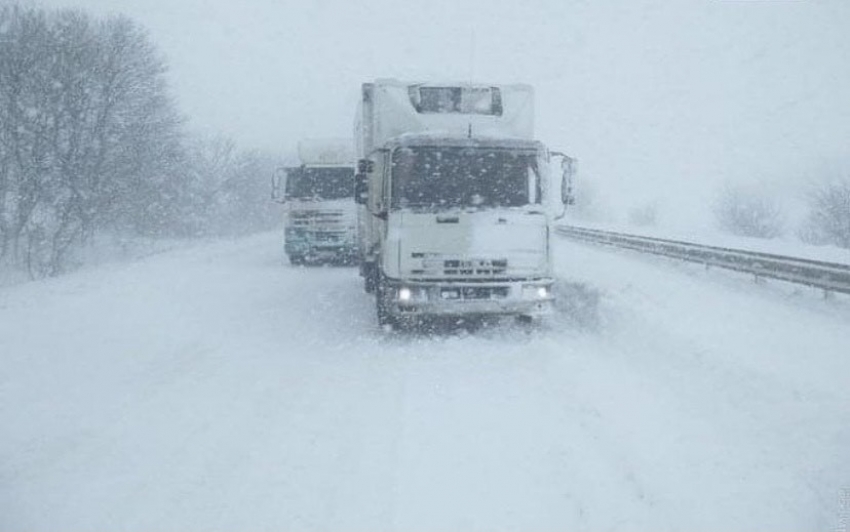 Ukrayna’da olumsuz hava şartları hayatı felç etti