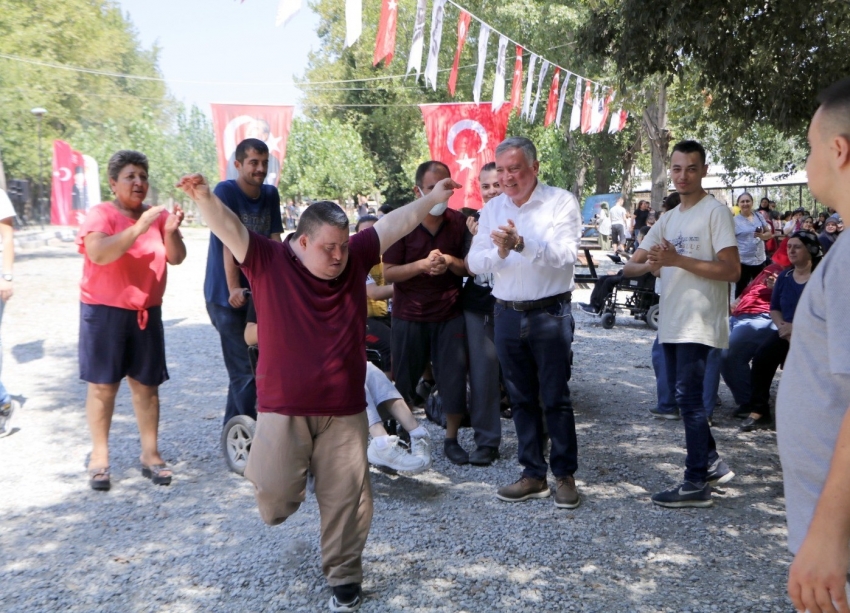 Belediye engelsiz yaşam etkinliği düzenledi