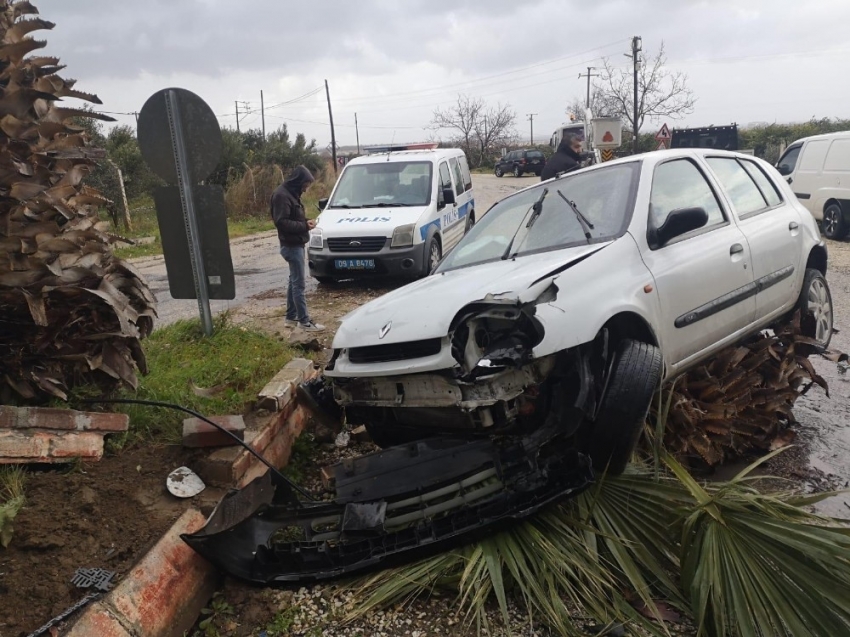 Kuşadası’nda trafik kazası; 1 yaralı