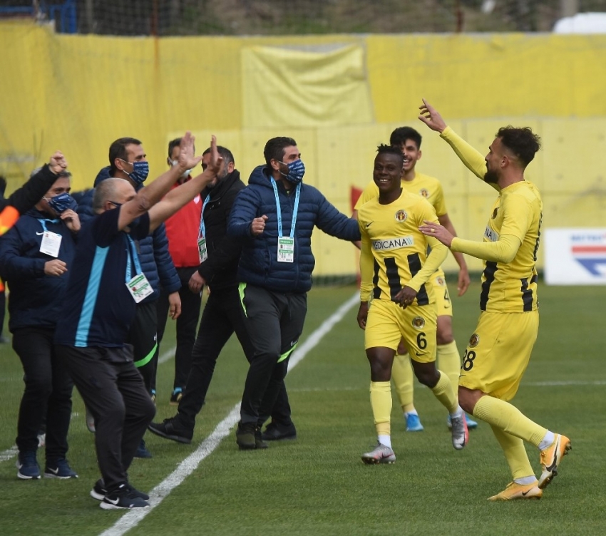 Sekiz gollü maç Menemenspor'un