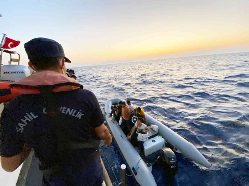 38 düzensiz göçmen kurtarıldı