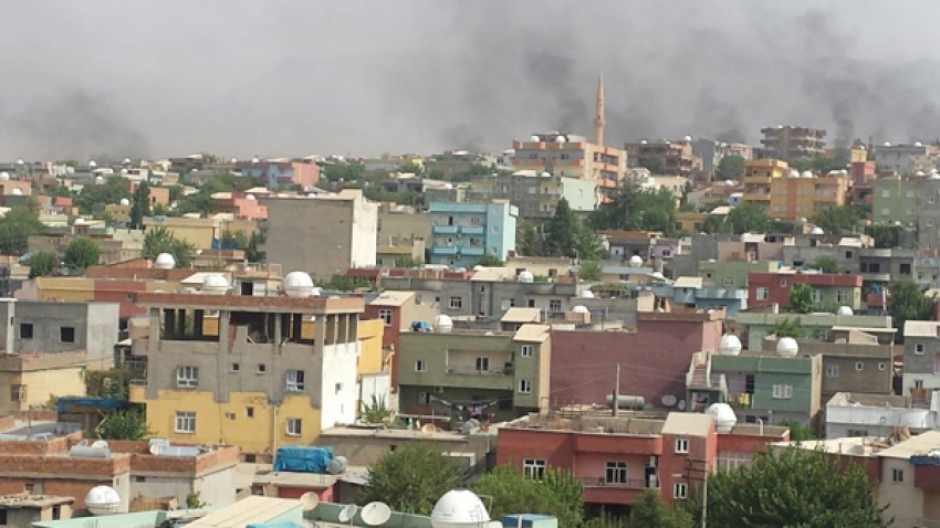 Silopi'de 1 polis şehit, sokağa çıkma yasağı konuldu