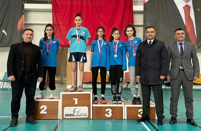 Osmangazi badminton da madalya coşkusu