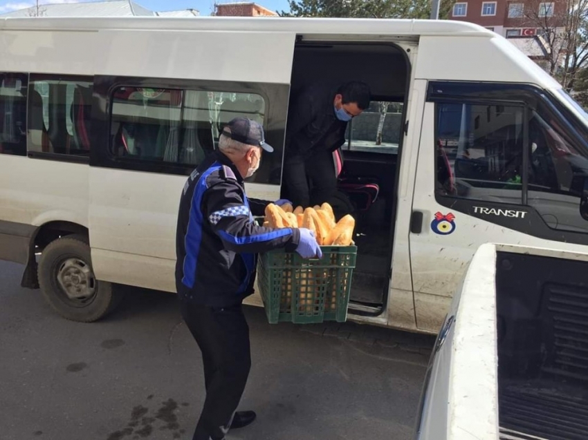 İlçe genelinde 21 bin 200 ekmek dağıtımı gerçekleştirildi