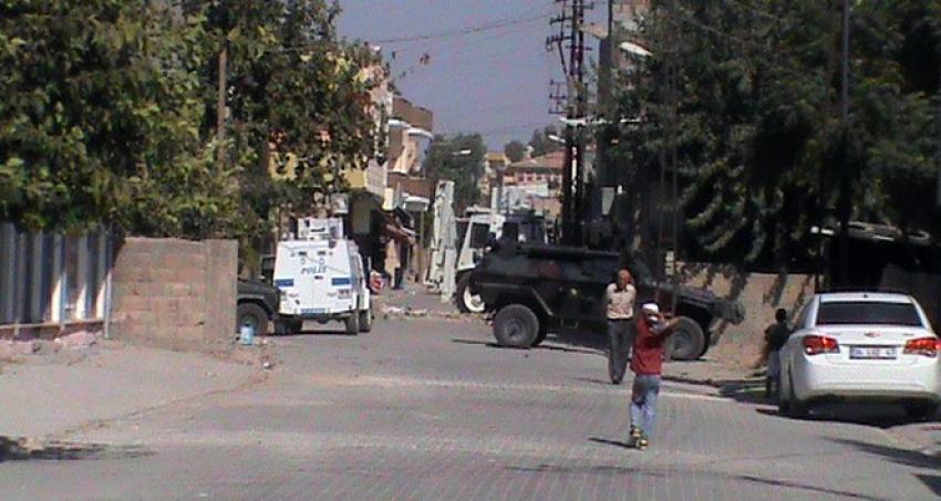 Açılan hendekler polis tarafından kapatıldı