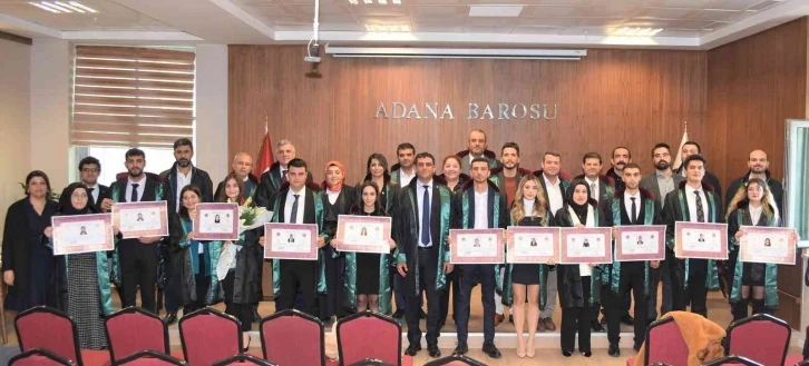 Adana’da 12 avukata törenle ruhsatnameleri verildi
