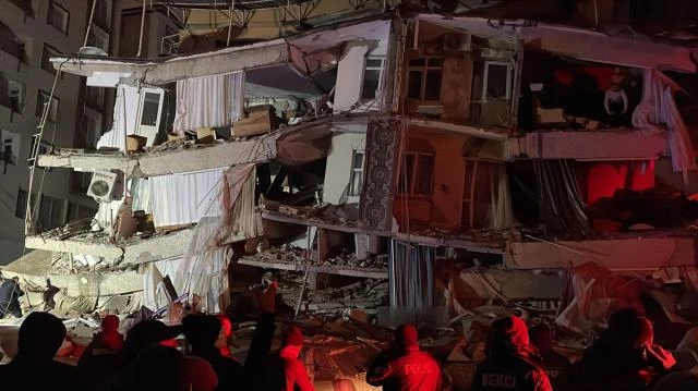 Adıyaman'da yaptıkları binalar yıkılmıştı: Gürcistan'a kaçarken yakalandı 