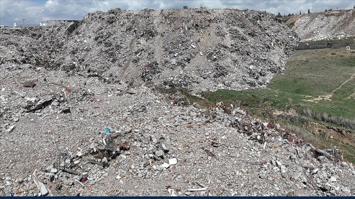 Adıyaman'da enkaz döküm alanı havadan görüntülendi