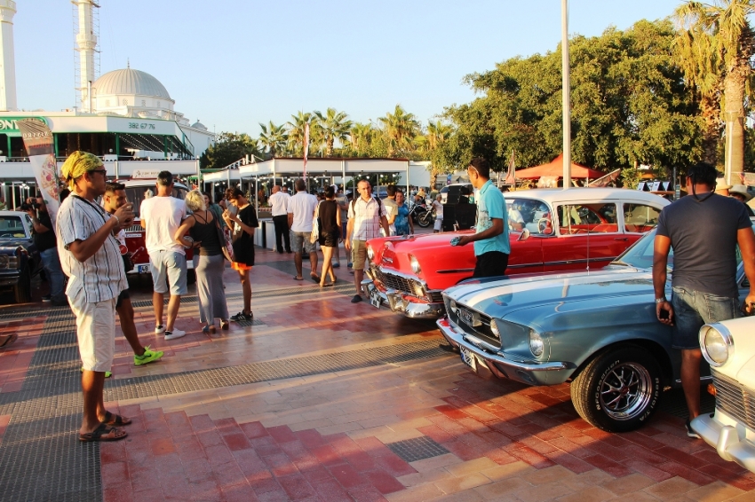 Bodrum’da klasik otomobillere büyük ilgi