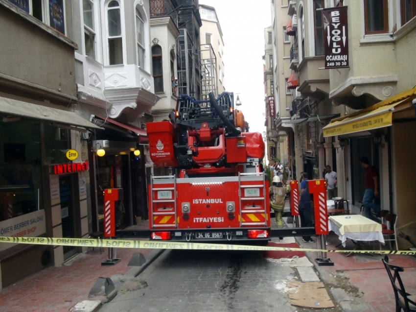 Taksim’de yangın paniği