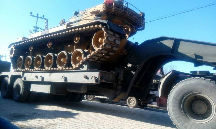 Sınıra tank sevkiyatı