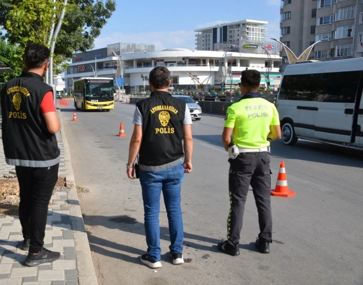 Afyonkarahisar’da 208 polisin katılımı ile denetim yapıldı
