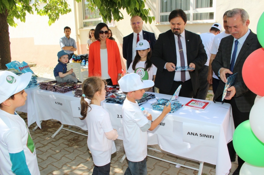 Bursa Barosu şenliğinde çocuklar, 4 saat boyunca çocukluklarını yaşadı