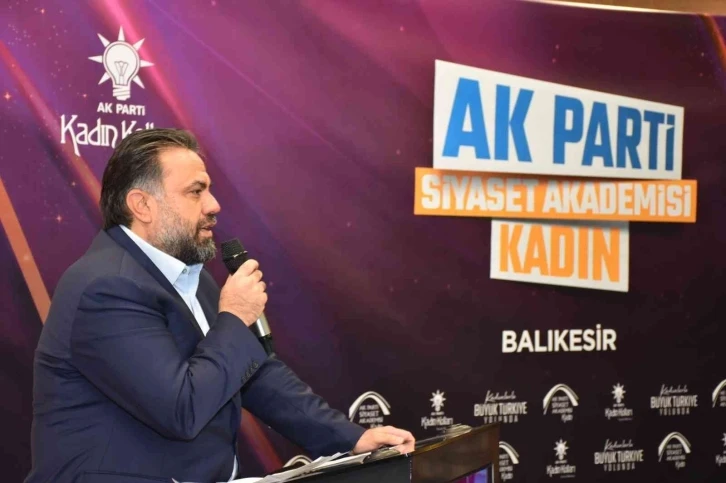 AK Parti “Siyaset Akademisi Kadın Balıkesir” programının ilki gerçekleştirildi
