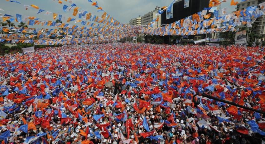 Davutoğlu’nun Adana mitingi öncesi canlı bomba alarmı