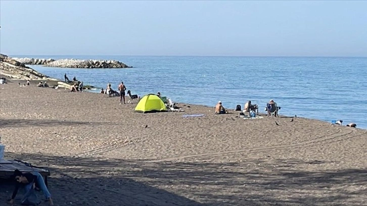 Akçakoca'da ekim ayında denize girdiler