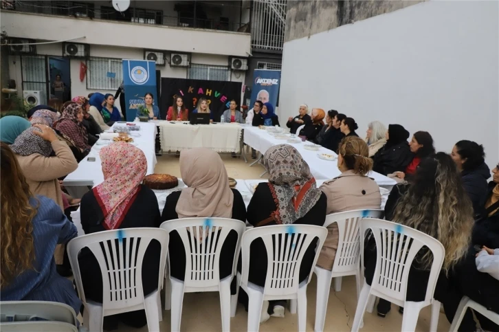 Akdeniz’de ’Ergenleri Anlamak’ konulu seminer gerçekleştirildi
