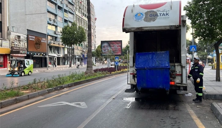 Akdeniz’deki 65 mahalle ve 2 bin 800 sokaktan günde 400 ton çöp toplanıyor
