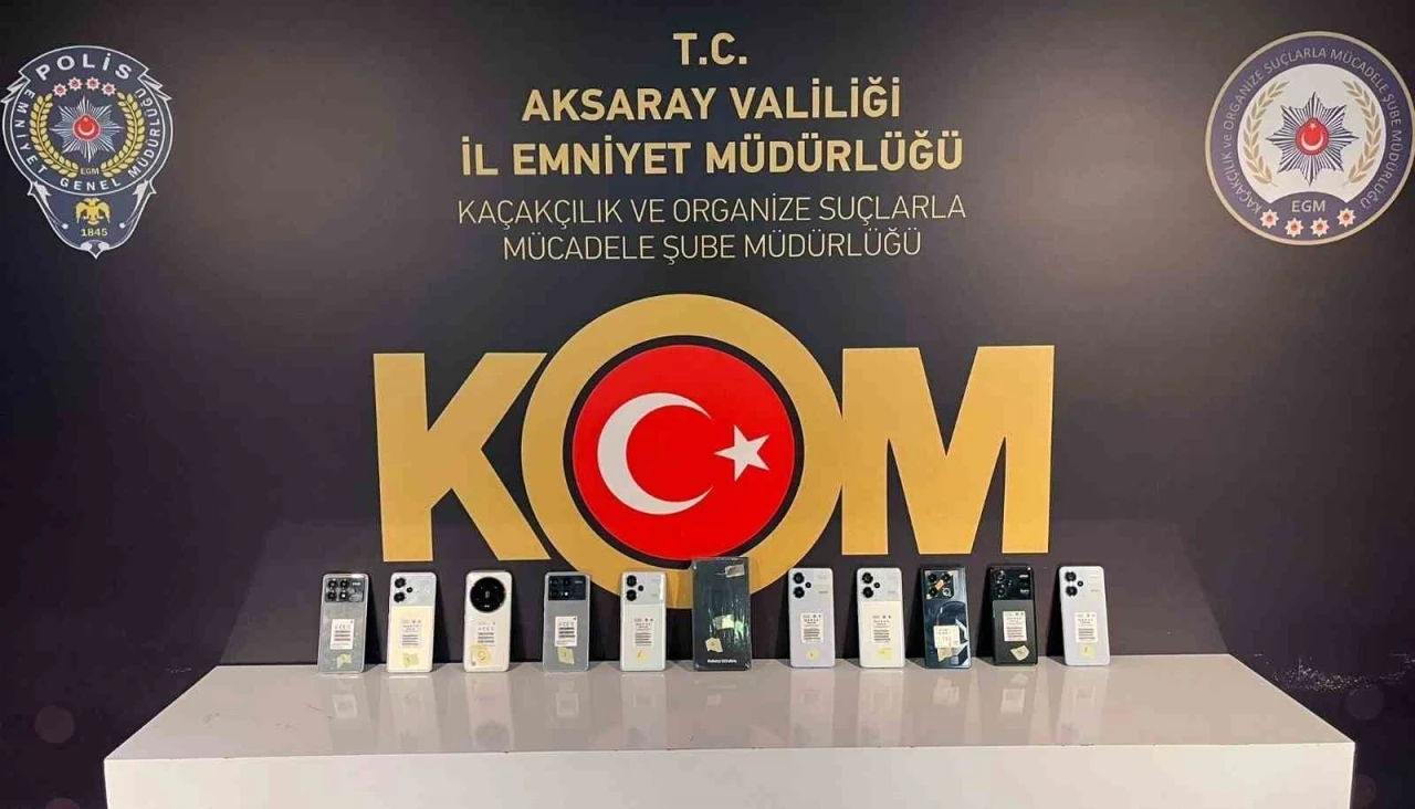 Aksaray’da iş yerinde 11 adet kaçak cep telefonu ele geçirildi
