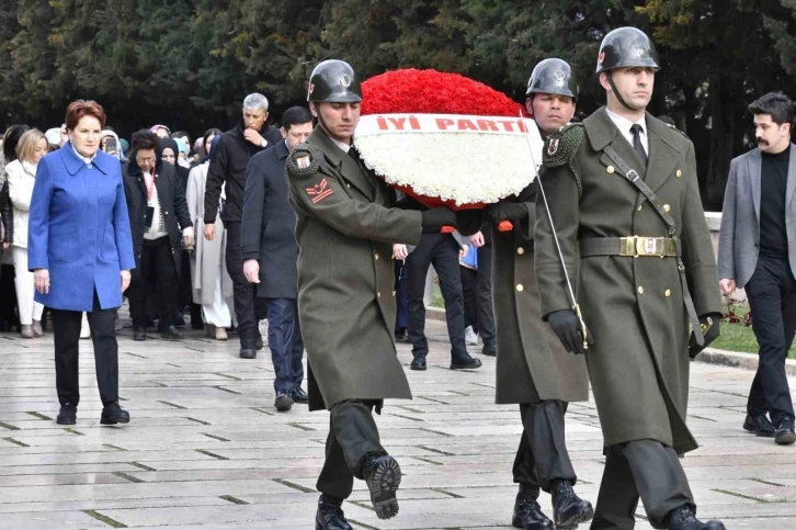 Akşener, 8 Mart Dünya Kadınlar Günü’nde Anıtkabir’i ziyaret etti
