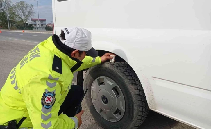 Alaçam’da kış lastiği uygulaması