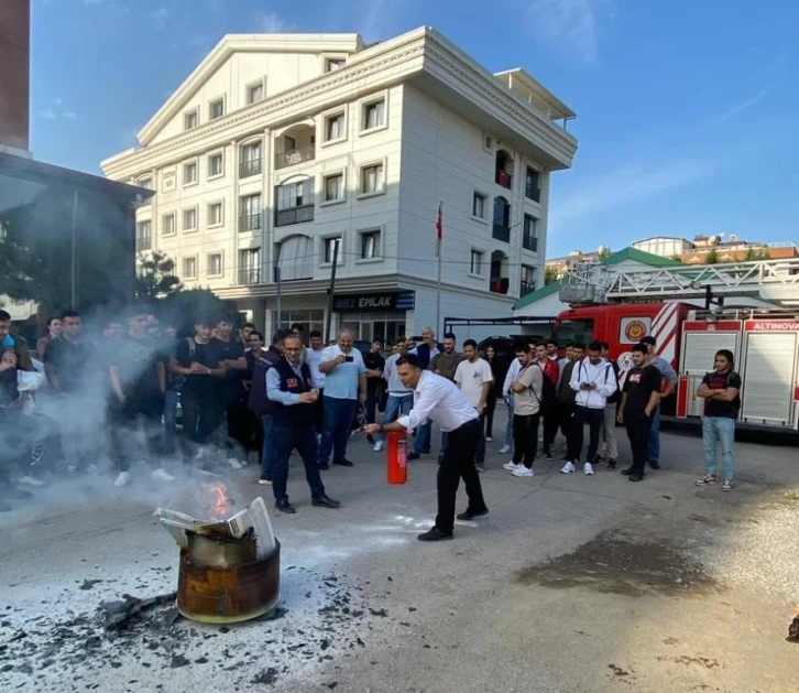 Altınova itfaiyeden, MYO’ya eğitim
