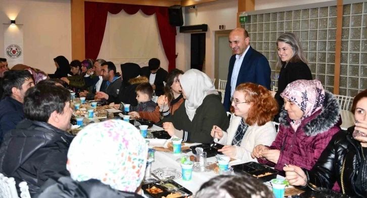 Altınovalı muhtarlar iftarda buluştu
