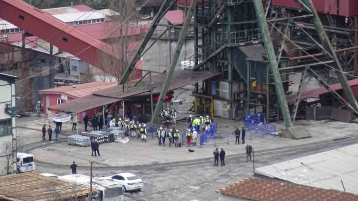 Amasra’da maden ocağındaki barajlar kaldırılıyor
