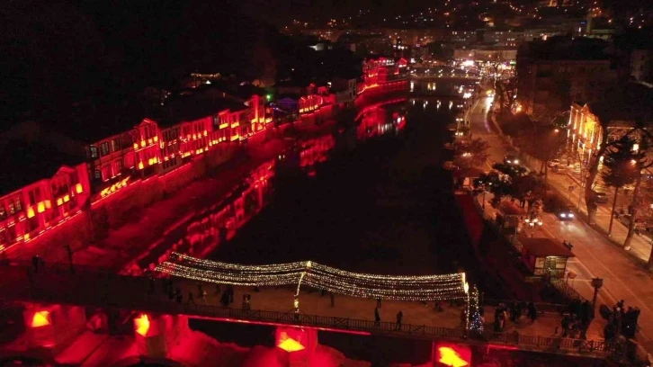 Amasya’da tarihi restorasyon tamamlandı, ışıklandırma yenilendi: Görenler ‘Rüya şehir’ diyor
