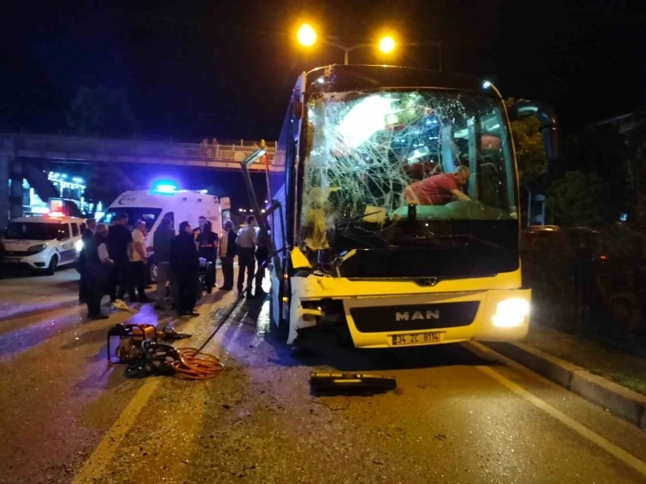 Amasya’da yolcu otobüsü tıra çarptı: 5 yaralı
