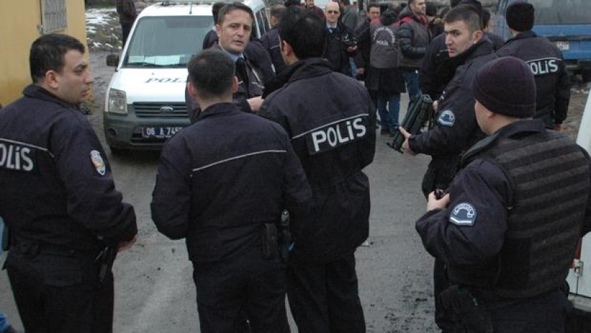 Ankara'da polise ateş açıldı