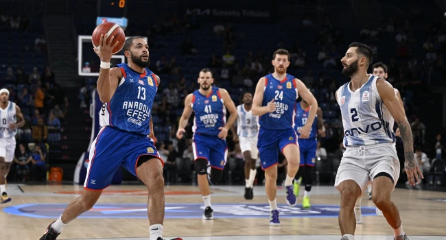 Anadolu Efes sezona galibiyetle "merhaba" dedi