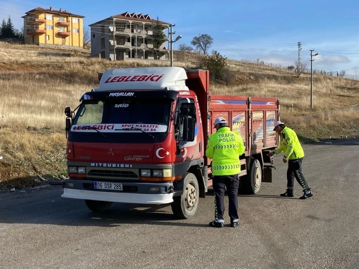 Ankara’da kış lastiği uygulaması kapsamında denetimler başladı
