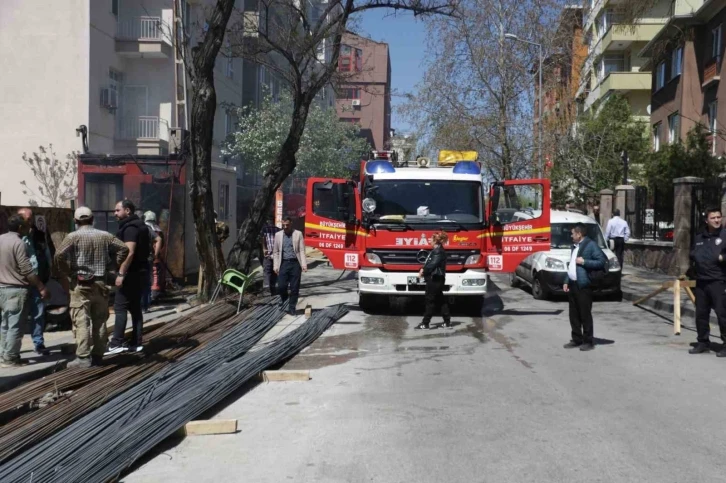 Ankara’da YSK yakınında korkutan yangın
