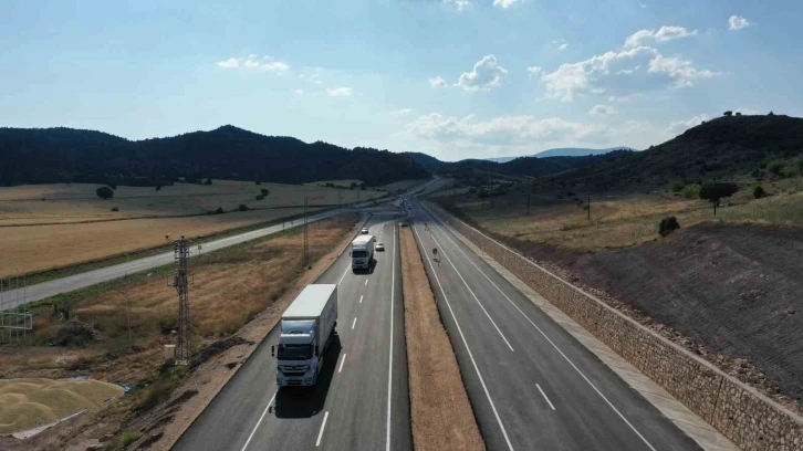 Ankara-Nallıhan bölünmüş kara yolunun bir kısmı trafiğe açıldı
