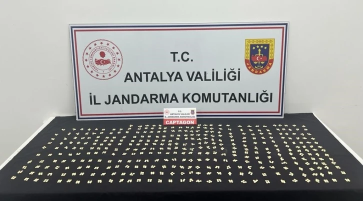 Antalya’da 2 bin 250 adet uyuşturucu hap ele geçirildi
