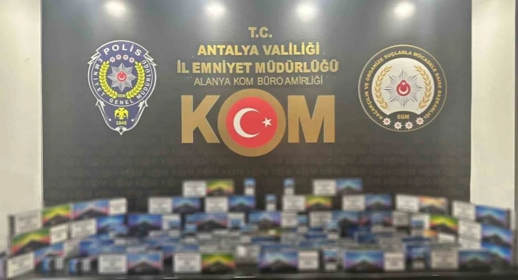 Antalya’da 5 ilçede kaçak tütün operasyonu: 15 şahsa adli işlem
