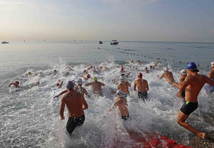 Antalya’da kulaçlar Cumhuriyet’in 100. yılı için atıldı
