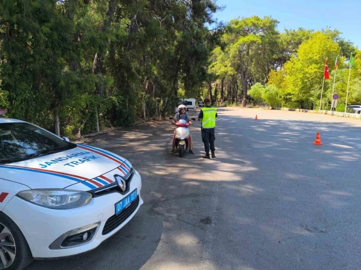 Antalya’da kurallara uymayan motosikletlilere ceza yağdı
