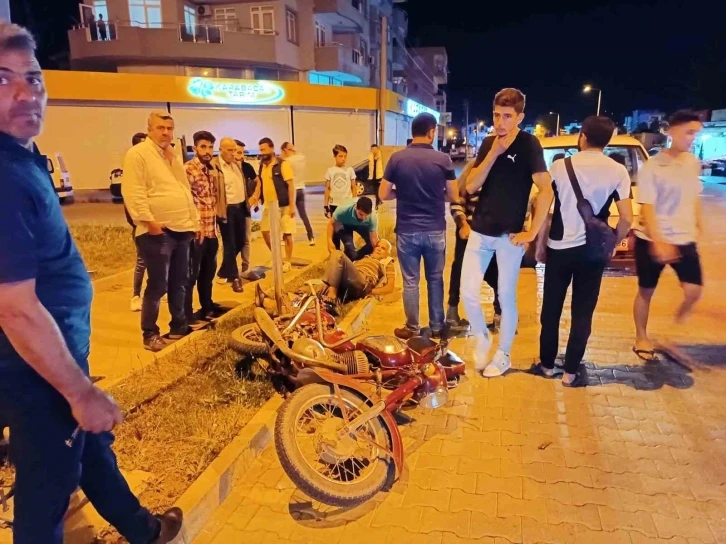 Antalya’da motosikletle otomobil çarpıştı: 1 yaralı
