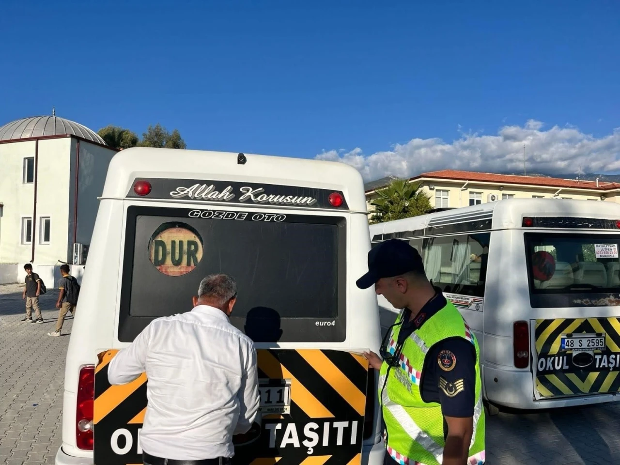 Antalya’da okul servis araçlarına denetim
