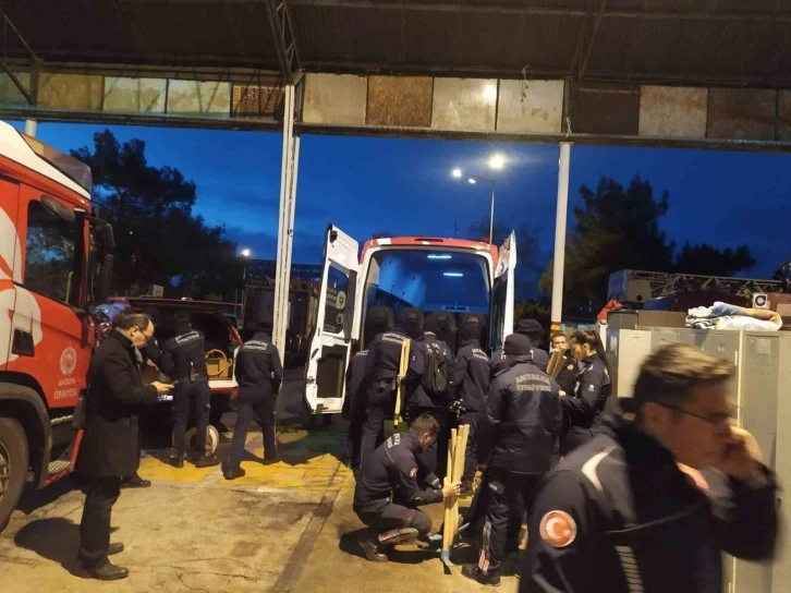 Antalya itfaiyesi deprem bölgesine gidiyor
