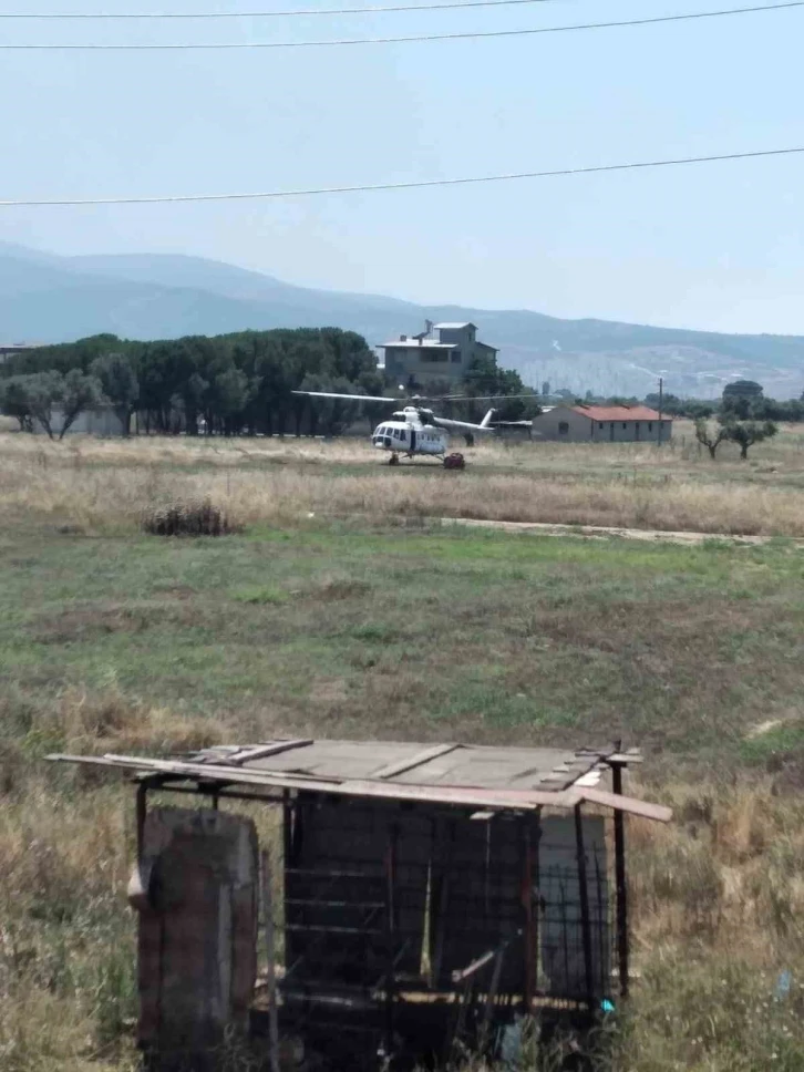 Arızalanan helikopter yerleşim yeri yakınına indi
