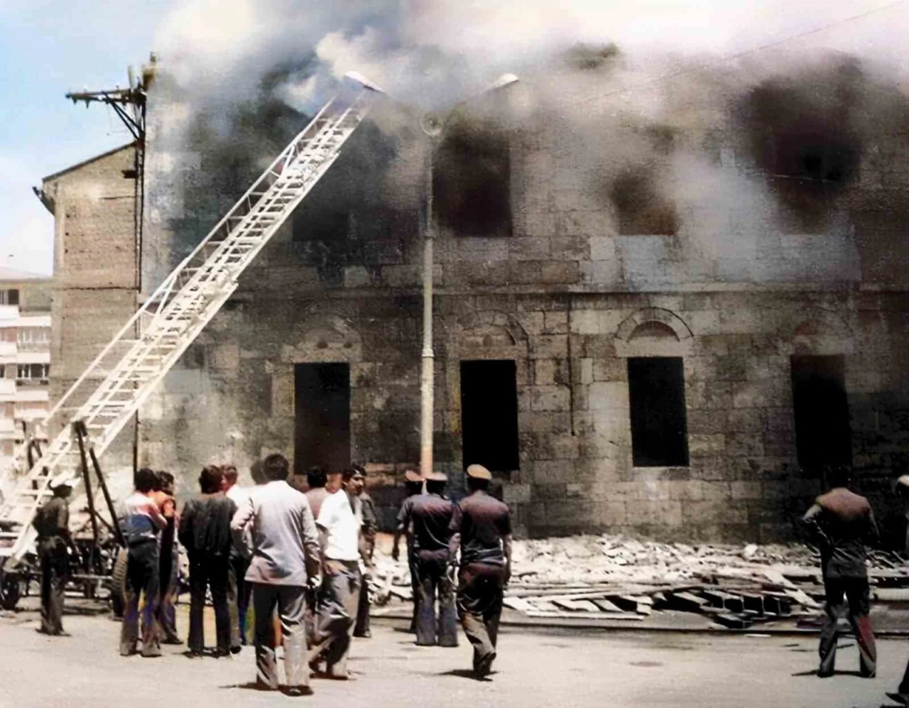 Arkadaşlarını kurtarırken şehit olmuştu, adı oluşturulan köşede yaşatılıyor
