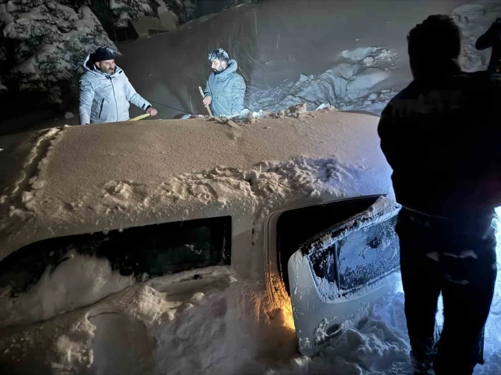 Artvin’de  çığ altında kalan operatör hayatını kaybetti
