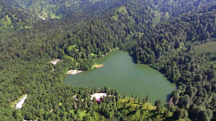 Artvin Karagöller doğa tutkunlarının vazgeçilmezi oldu